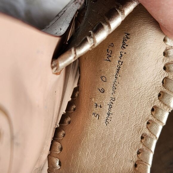 Jack Roger's gold sandals - Picture 3 of 7